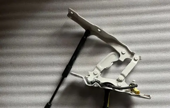 KIA Stinger Engine bonnet/hood hinges