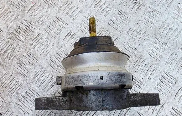 Audi A8 S8 D3 4E Gearbox mount 4E0399151AR