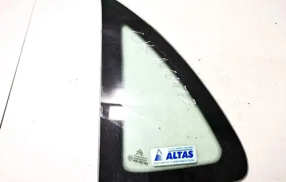 Citroen C3 Rear side window