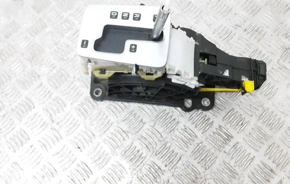 Volvo XC60 Gear shifter/selector 212503