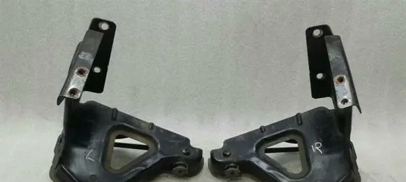 BMW Z4 E85 E86 Headlight/headlamp mounting bracket