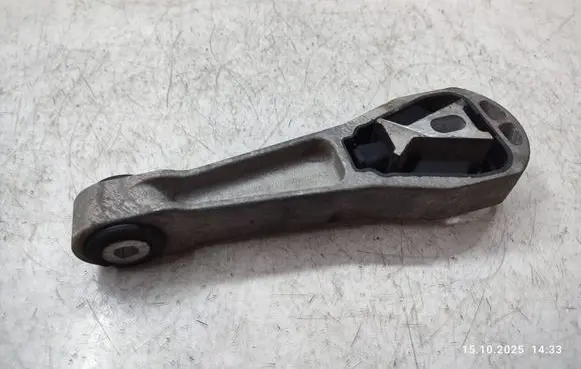 Engine mount bracket
