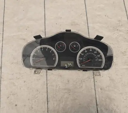 Hyundai Santa Fe Speedometer (instrument cluster) 77962030