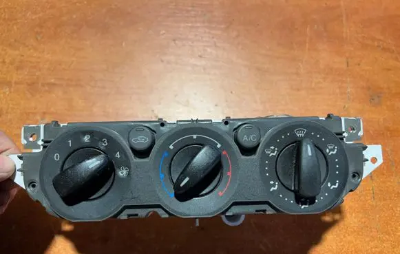 Ford Focus Climate control unit 3M5T19980AD