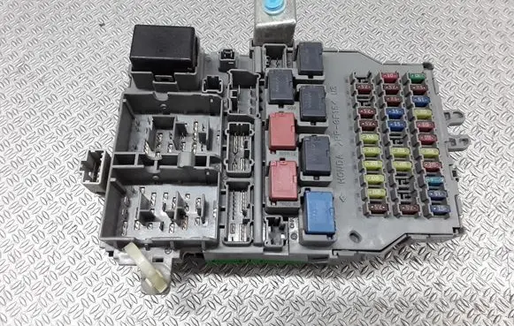 Honda Accord Fuse module