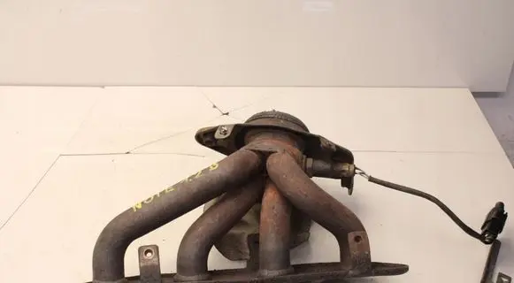 Nissan Note (E11) Exhaust manifold