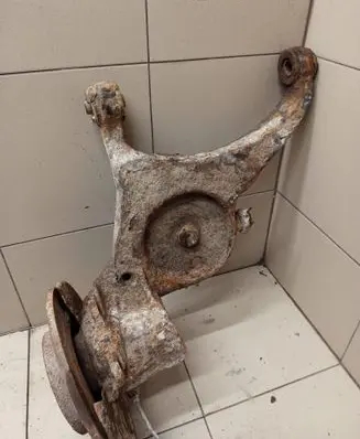 Renault Kangoo I Rear wheel hub spindle/knuckle 