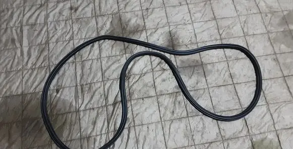 Skoda Octavia Mk2 (1Z) Trunk rubber seal (body) 