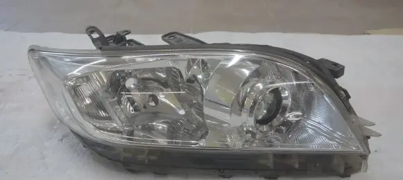 Toyota RAV 4 (XA30) Headlight/headlamp 81130-42501