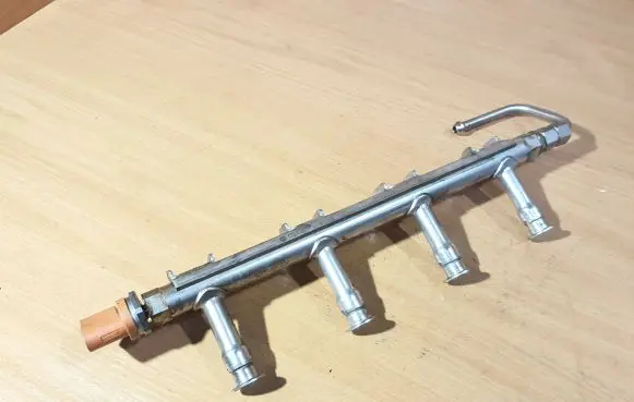 Audi A1 Fuel main line pipe 03F133320C 323320596