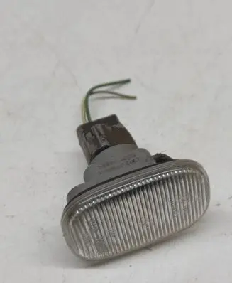 Audi A4 S4 B7 8E 8H Front fender indicator light 