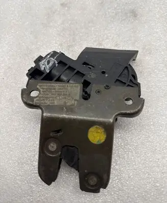 Audi A8 S8 D3 4E Tailgate/trunk/boot lock/catch/latch 4E0827505 262110 4F0827505