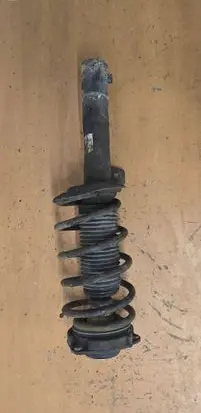 Volkswagen PASSAT B6 Front shock absorber with coil spring 0413031