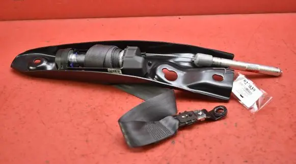 Volvo XC90 Front seatbelt 30675025