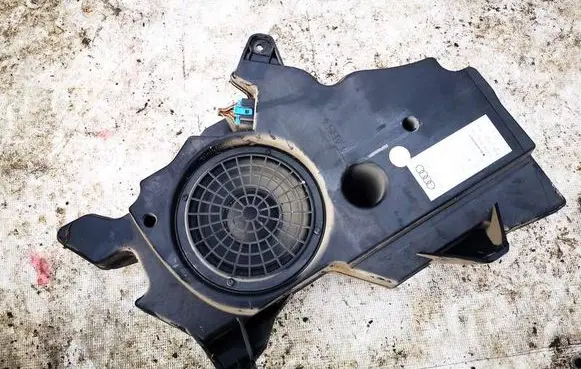 Audi A3 S3 8P Subwoofer speaker 8p3035382