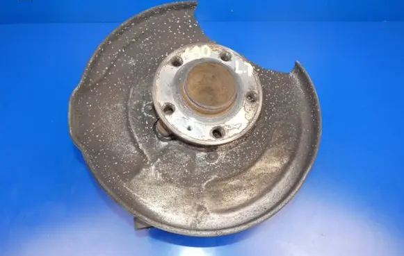 Volvo S90, V90 Stub axle 