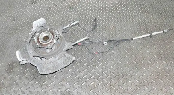 Rear wheel hub