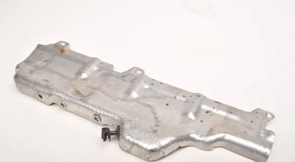 Volvo XC90 Heat shield in engine bay 31493371