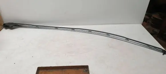 Volvo XC70 Rubber seal front door window/glass 