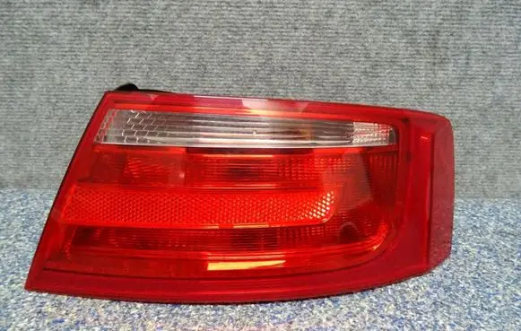 Audi A5 8T 8F Rear/tail lights 8T0945096