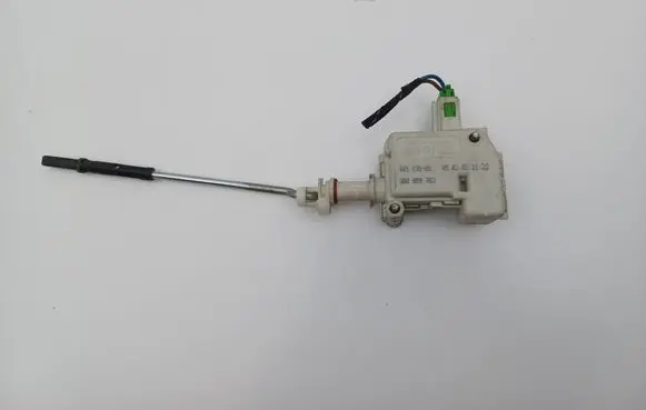 Volkswagen Golf IV Central locking motor 3B0959782