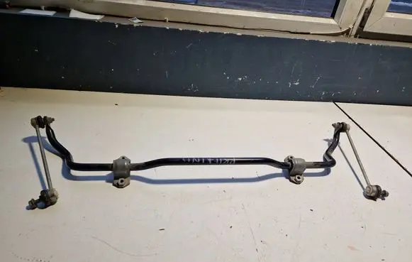 Fiat Panda III Front anti-roll bar/sway bar 00521089850