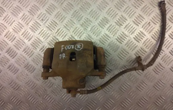 Hyundai i30 Front brake caliper