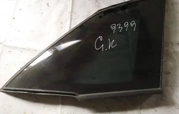 Rear side window