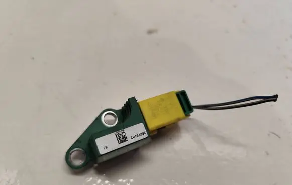 Volkswagen PASSAT B6 Airbag deployment crash/impact sensor 3C0909606