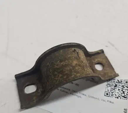 Mitsubishi Pajero Sway bar bush bracket, front 