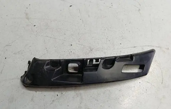 Peugeot 208 Front bumper mounting bracket 9673855877