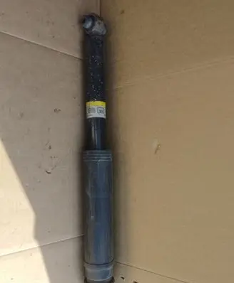 Toyota Avensis T270 Rear shock absorber/damper 4853005413