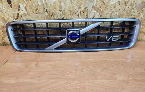 Volvo XC90 Front grill 30678983 30678980