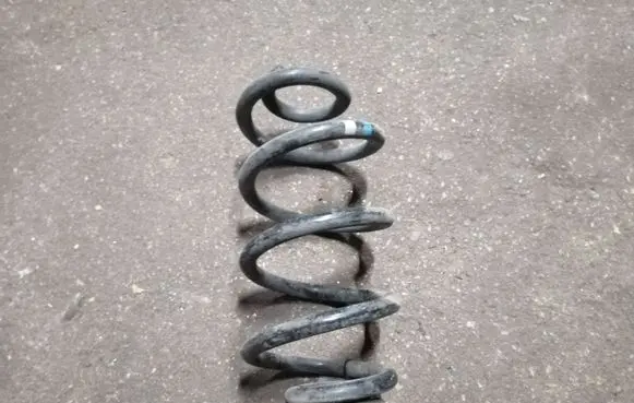 Nissan Qashqai Rear coil spring