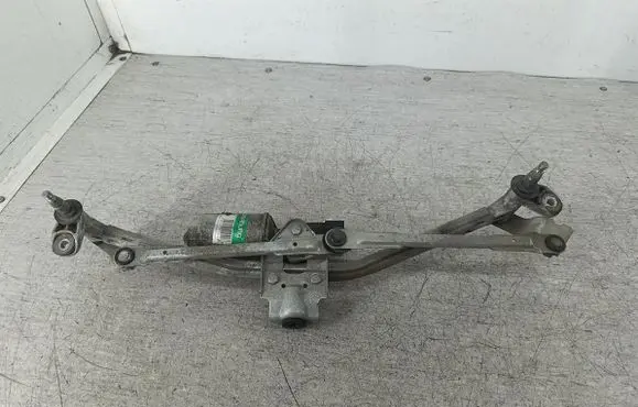 Volkswagen Polo IV 9N3 Front wiper linkage 
