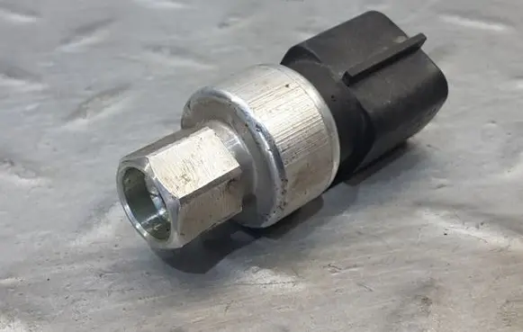Volvo C30 Air conditioning (A/C) pressure sensor 7S4319D594AA