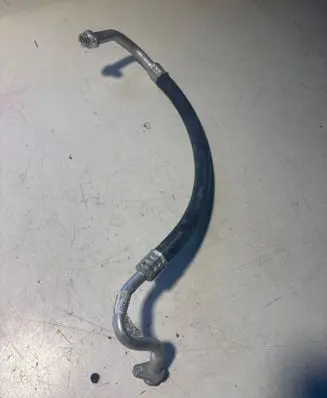 Opel Astra L Air conditioning (A/C) pipe/hose 9806581680