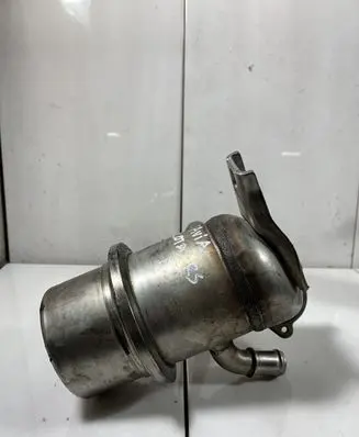 Skoda Octavia Mk2 (1Z) EGR valve cooler 04L131512