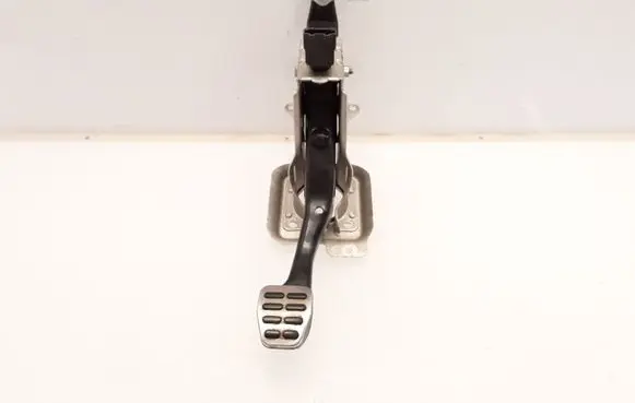 Volkswagen Golf V Brake pedal 1K1721503N