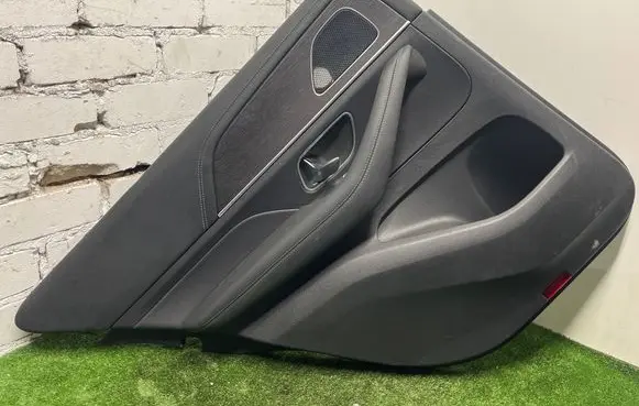 Mercedes-Benz GLE W167 Rear door card panel trim a1677370901