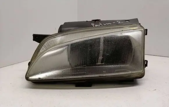 Peugeot Partner Headlight/headlamp