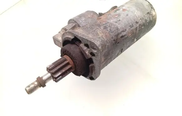 Volkswagen PASSAT B4 Starter motor 02A911023G