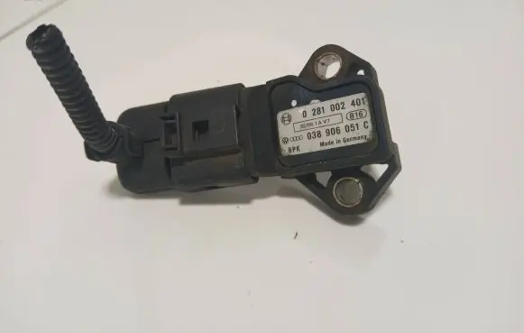 Volkswagen PASSAT B6 Air pressure sensor 038906051C 0281002401