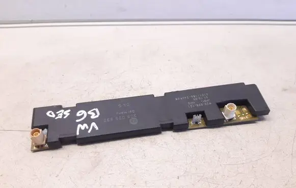 Volkswagen PASSAT B6 Antenna control unit 3C5035532