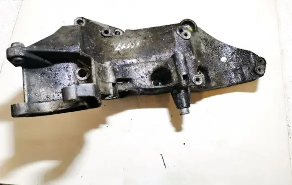 Mitsubishi Space Star Engine mounting bracket 7700115750