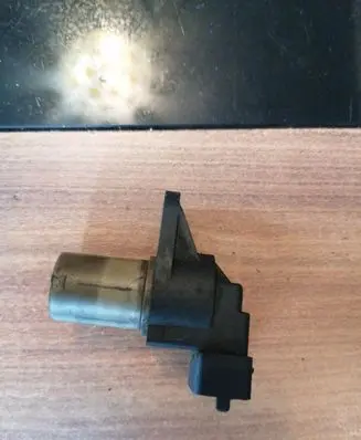 Mercedes-Benz E W211 Camshaft position sensor A0031539728