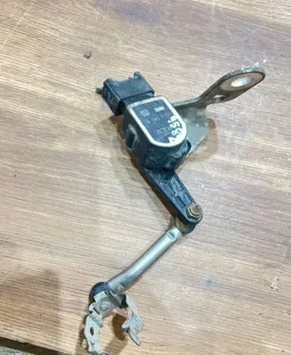 BMW 3 E90 E91 Headlight/headlamp level sensor 6763735