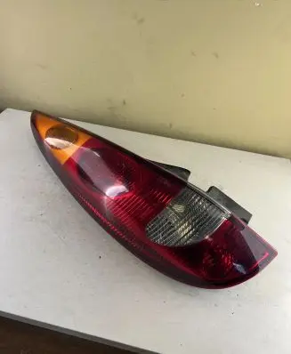 Nissan Almera Tino Rear/tail lights