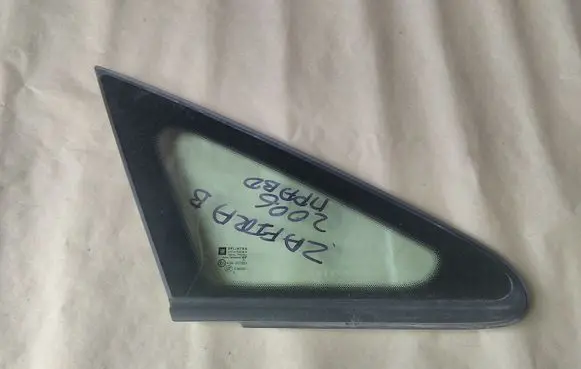 Opel Zafira B Front door vent window glass four-door 