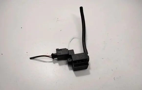 Audi A6 S6 C6 4F Turbo solenoid valve 037906283g 7906283 05T292
